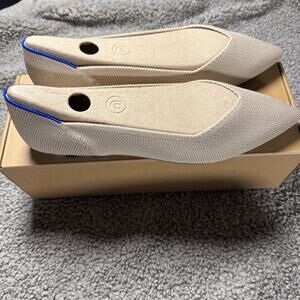 NIB Rothy’s The Point Flats Ecru Size 8